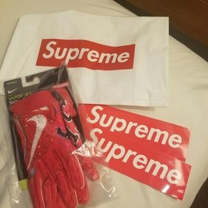 Supreme Vapor Jet Football Gloves (Red)